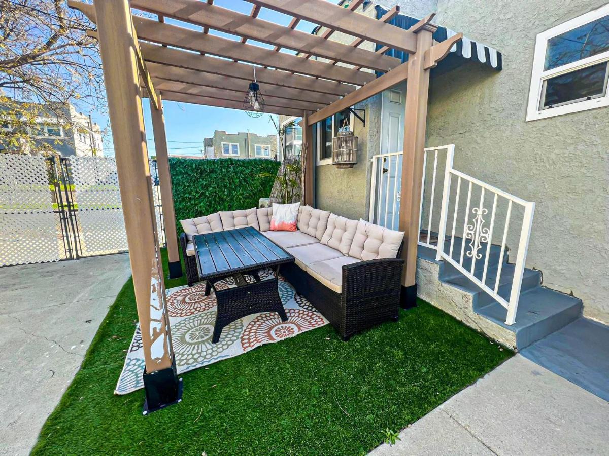 Modern 2-Bedroom Haven In The Heart Of La- Hud-Vp 로스앤젤레스 외부 사진