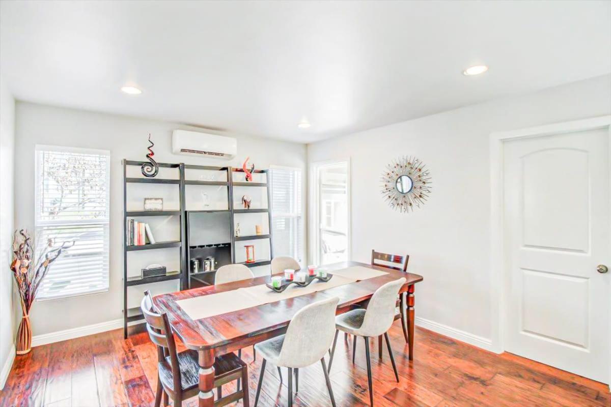 Modern 2-Bedroom Haven In The Heart Of La- Hud-Vp 로스앤젤레스 외부 사진